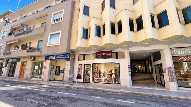 Locale Commerciale in vendita a San Benedetto del Tronto