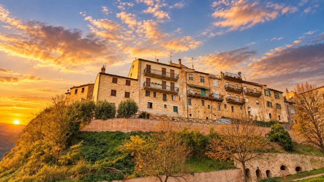 Casa cielo - terra in vendita a Castignano