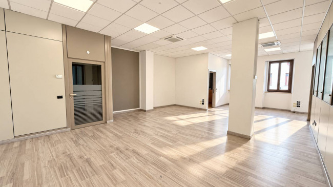 Ufficio / Studio Professionale in affitto a San Benedetto del Tronto