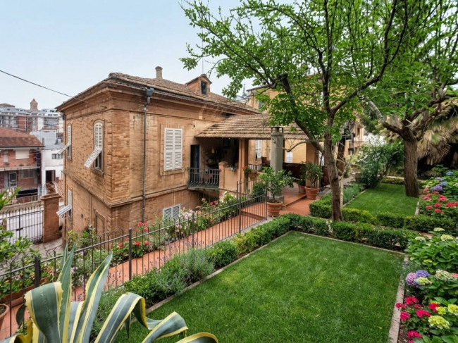 Casa cielo - terra in Vendita a Sant'Elpidio a Mare
