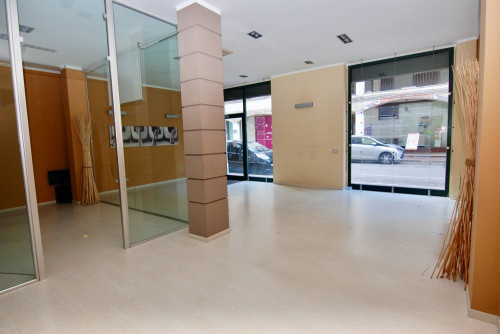 Locale Commerciale in affitto a Grottammare