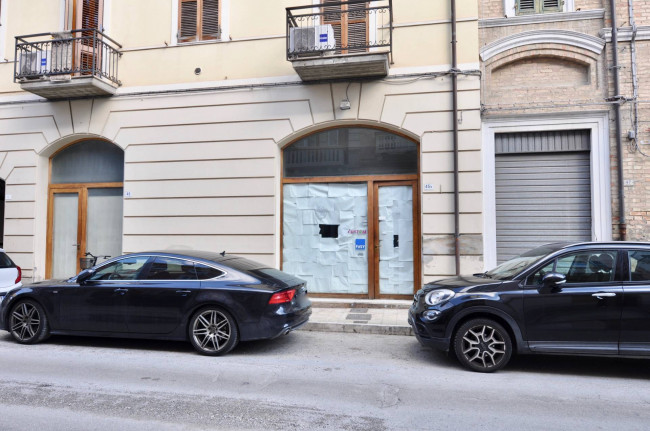Locale Commerciale in Affitto a San Benedetto del Tronto