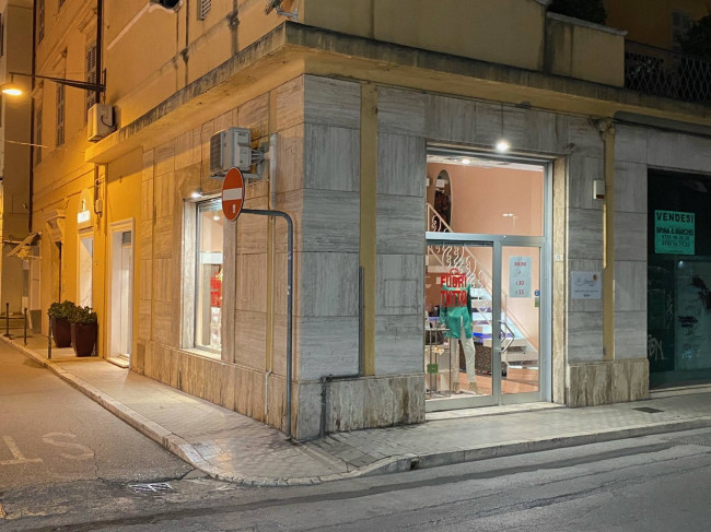 Locale Commerciale in affitto a San Benedetto del Tronto