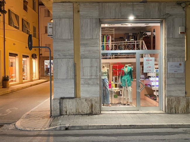 Locale Commerciale in affitto a San Benedetto del Tronto
