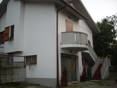 Villa singola in Vendita a Civitella del Tronto