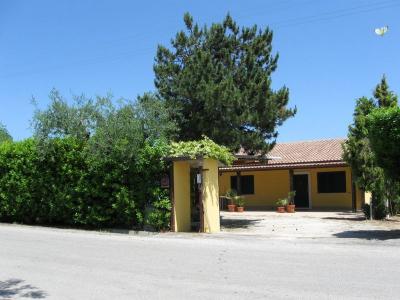 Casa cielo - terra in Vendita a Monsampolo del Tronto