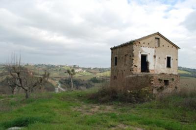 Casale Colonico in vendita a Monsampolo del Tronto