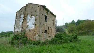 Casale Colonico in vendita a Monsampolo del Tronto