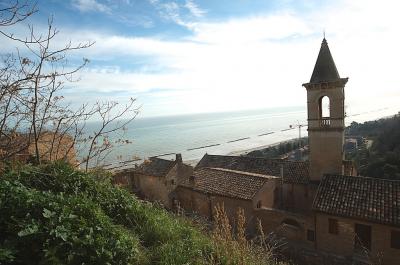 Casa cielo - terra in vendita a Cupra Marittima