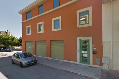 Locale Artigianale / Deposito in Vendita a San Benedetto del Tronto