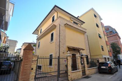Villa singola in Vendita a San Benedetto del Tronto