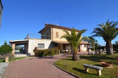 Villa singola in vendita a Ancarano