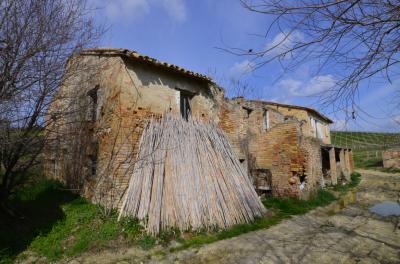 Casale Colonico in vendita a Appignano del Tronto