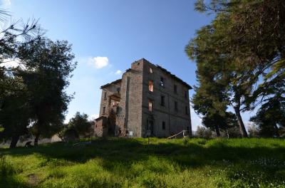 Casale Colonico in vendita a Appignano del Tronto