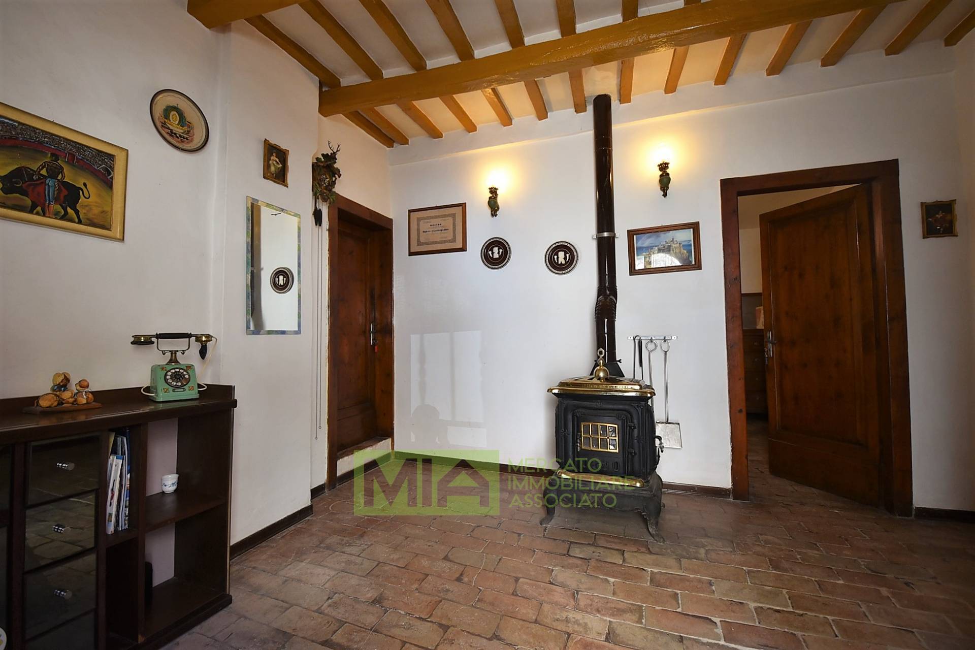 Villa Unifamiliare - Indipendente MONTEFORTINO vendita  Centro Storico  A & G Immobiliare