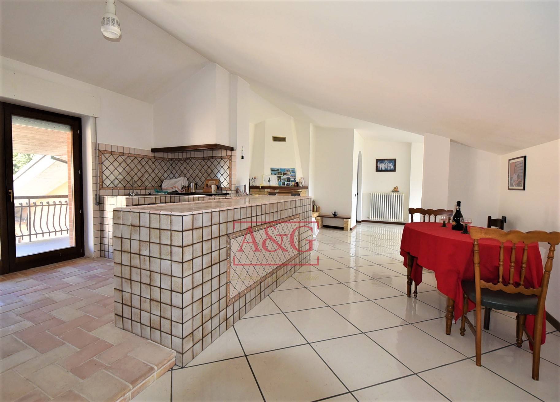 Apartment for sale in Monsampietro Morico