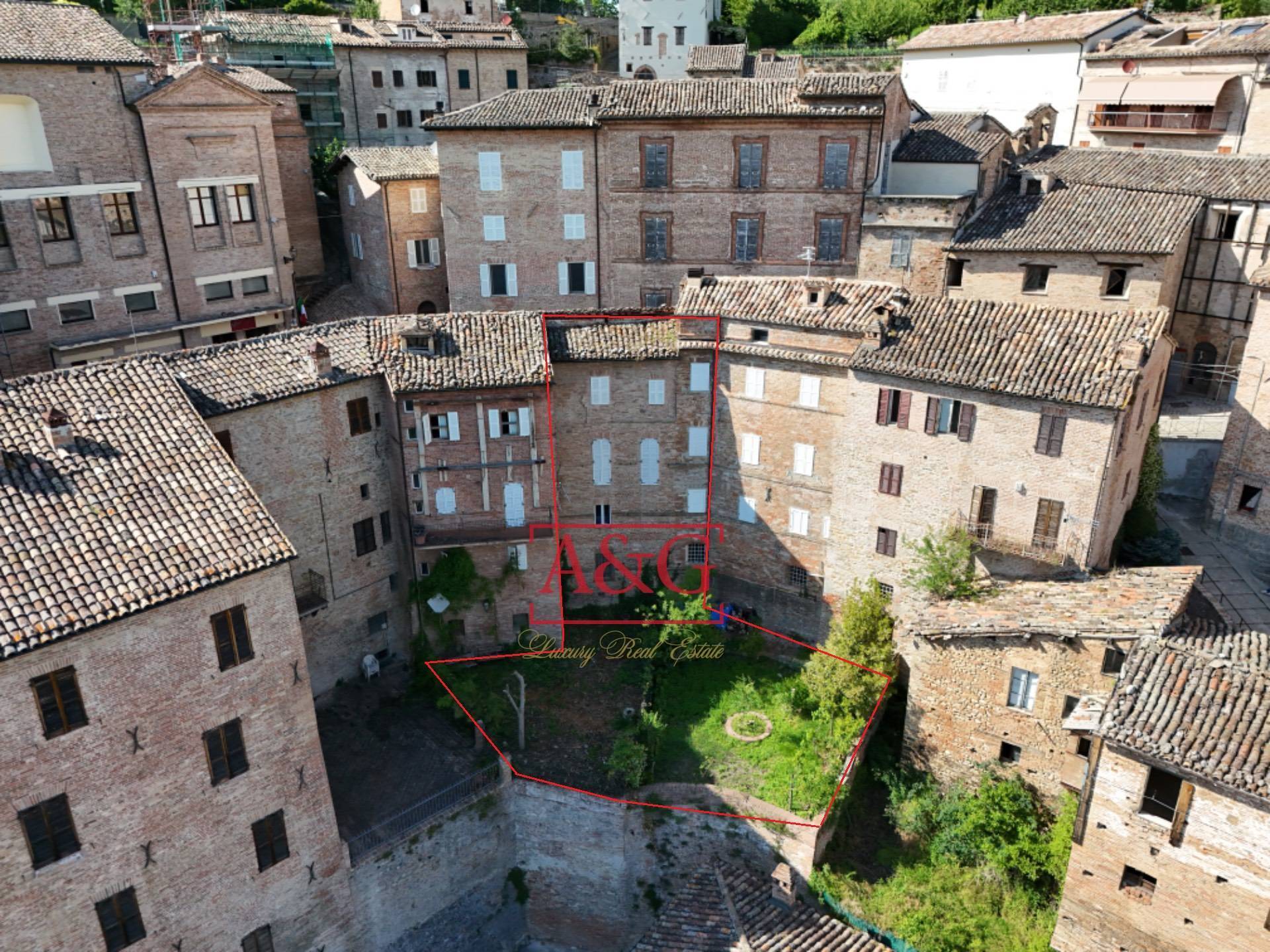 Casa cielo-terra in vendita a Amandola