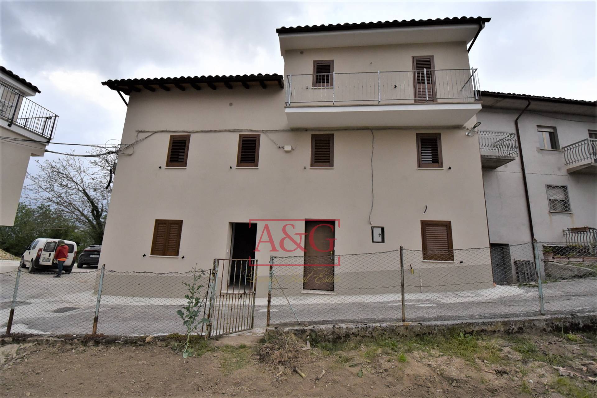 Casa cielo-terra in vendita a Amandola