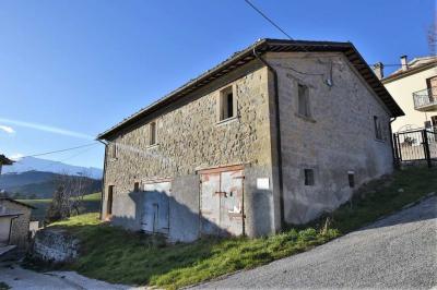 farmhouse to restore for sale in Roccafluvione