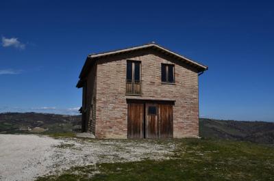Casa colonica in vendita a Amandola