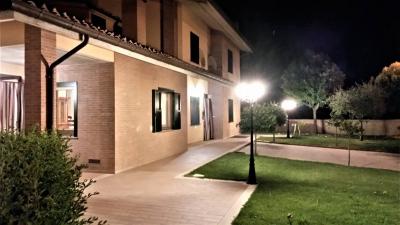 Villa for sale in Amandola