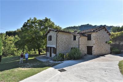 farmhouse to Buy in Venarotta
