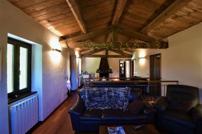 Farmhouse for sale in Venarotta