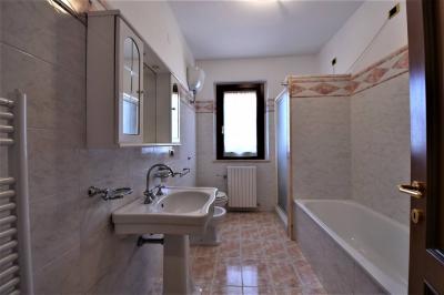 Villa for sale in Amandola