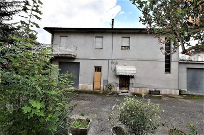 detached House to Buy in Amandola