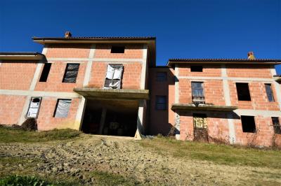 Villa for sale in Amandola