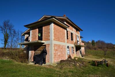 Villa for sale in Amandola