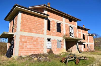 Villa for sale in Amandola