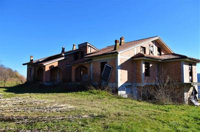 Villa for sale in Amandola