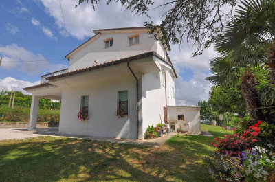 Casale in Vendita a Montelparo