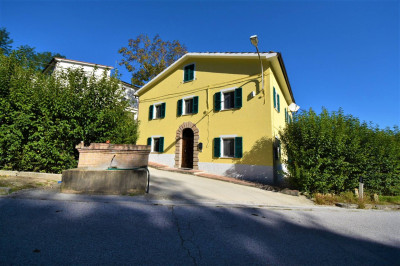 Casa indipendente in vendita a San Ginesio (MC)