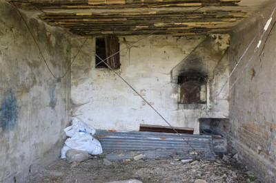 farmhouse to restore for sale in Carassai