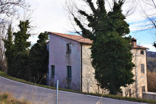 Casale in vendita a Montefortino
