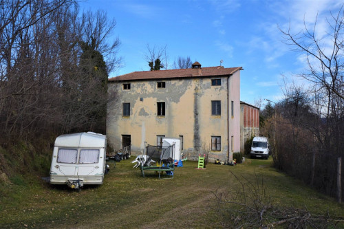 Casa colonica in Vendita a Montefortino