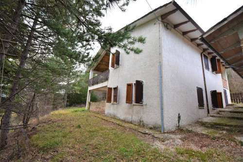 Casa singola in Vendita a Sarnano