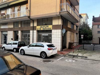Commercial Property for Sale to Porto San Giorgio