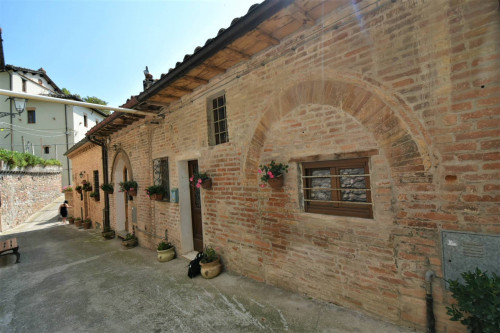 townhouse to Buy in Amandola