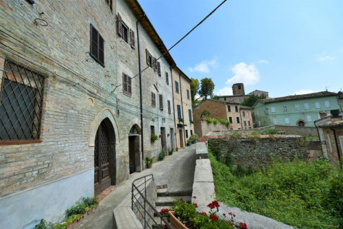 Casa cielo-terra in vendita a Amandola