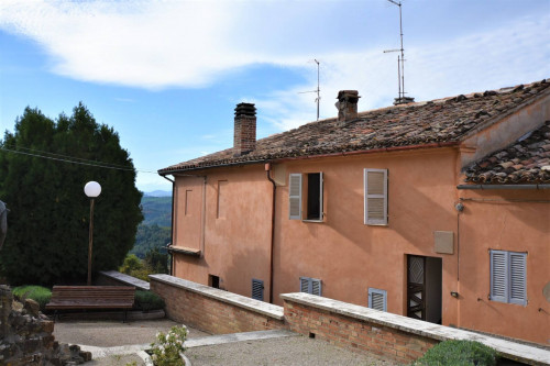 Apartment to Buy in Sant'Angelo in Pontano