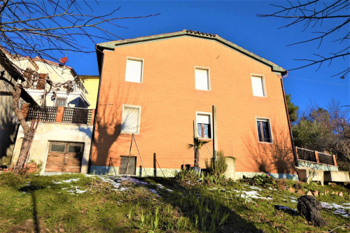 Villa in vendita a Sant'Angelo in Pontano
