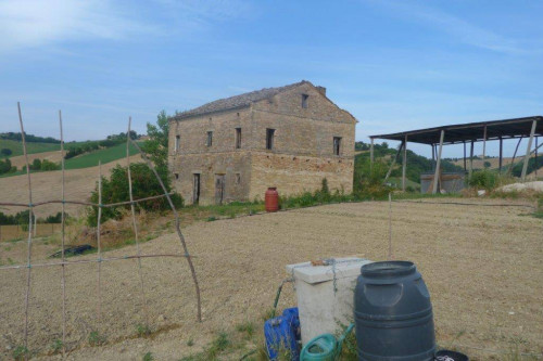 farmhouse for sale in Rapagnano