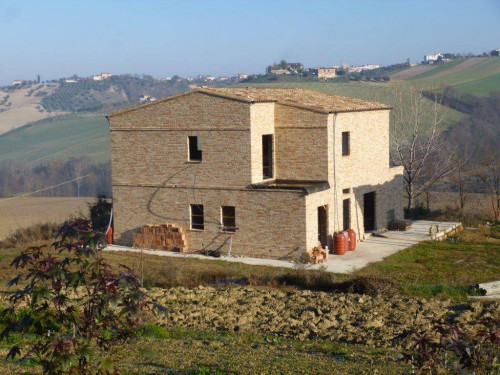 farmhouse for sale in Rapagnano