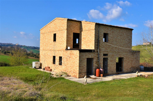 farmhouse for sale in Rapagnano