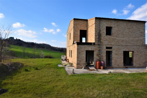 farmhouse for sale in Rapagnano