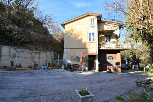 detached House for sale in Montelparo