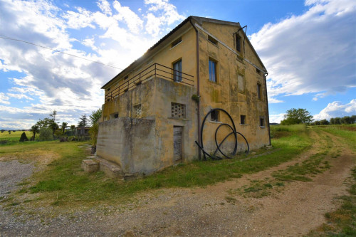 Casale in vendita a Sant'Elpidio a Mare